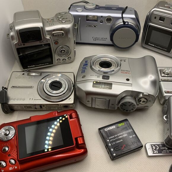 Assorted Compact Digital Camera Lot of 8 Kodak, Canon, Olympus, Casio For Parts - Picture 7 of 15